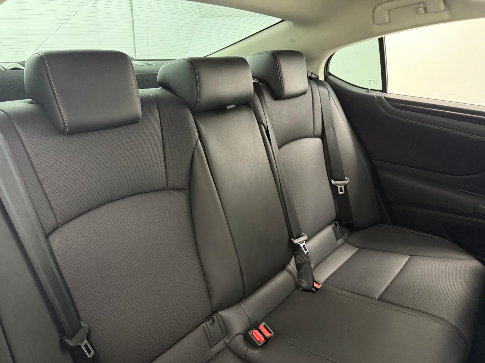 Thumbnail: 2019 Lexus ES - 5
