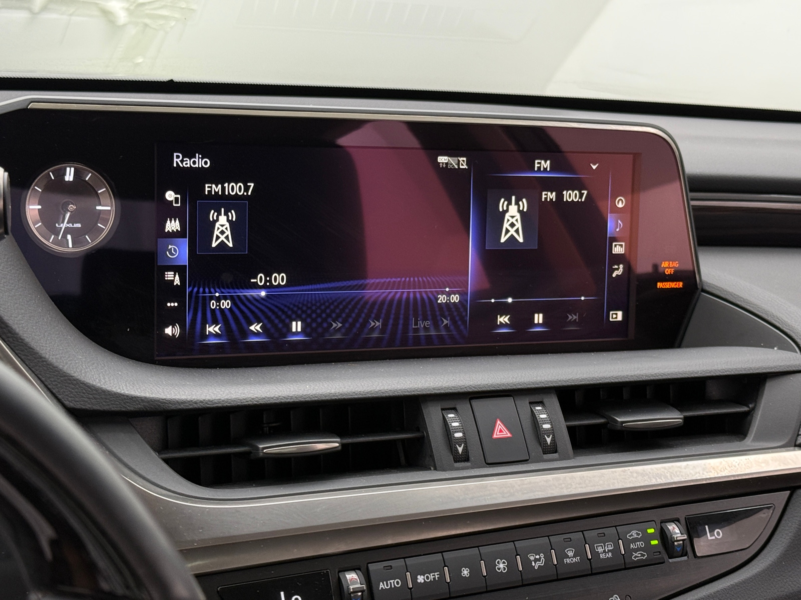 Thumbnail: 2019 Lexus ES - 3