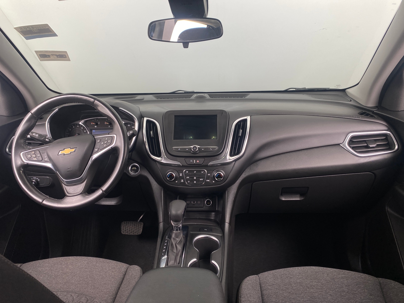 Thumbnail: 2022 Chevrolet Equinox - 3