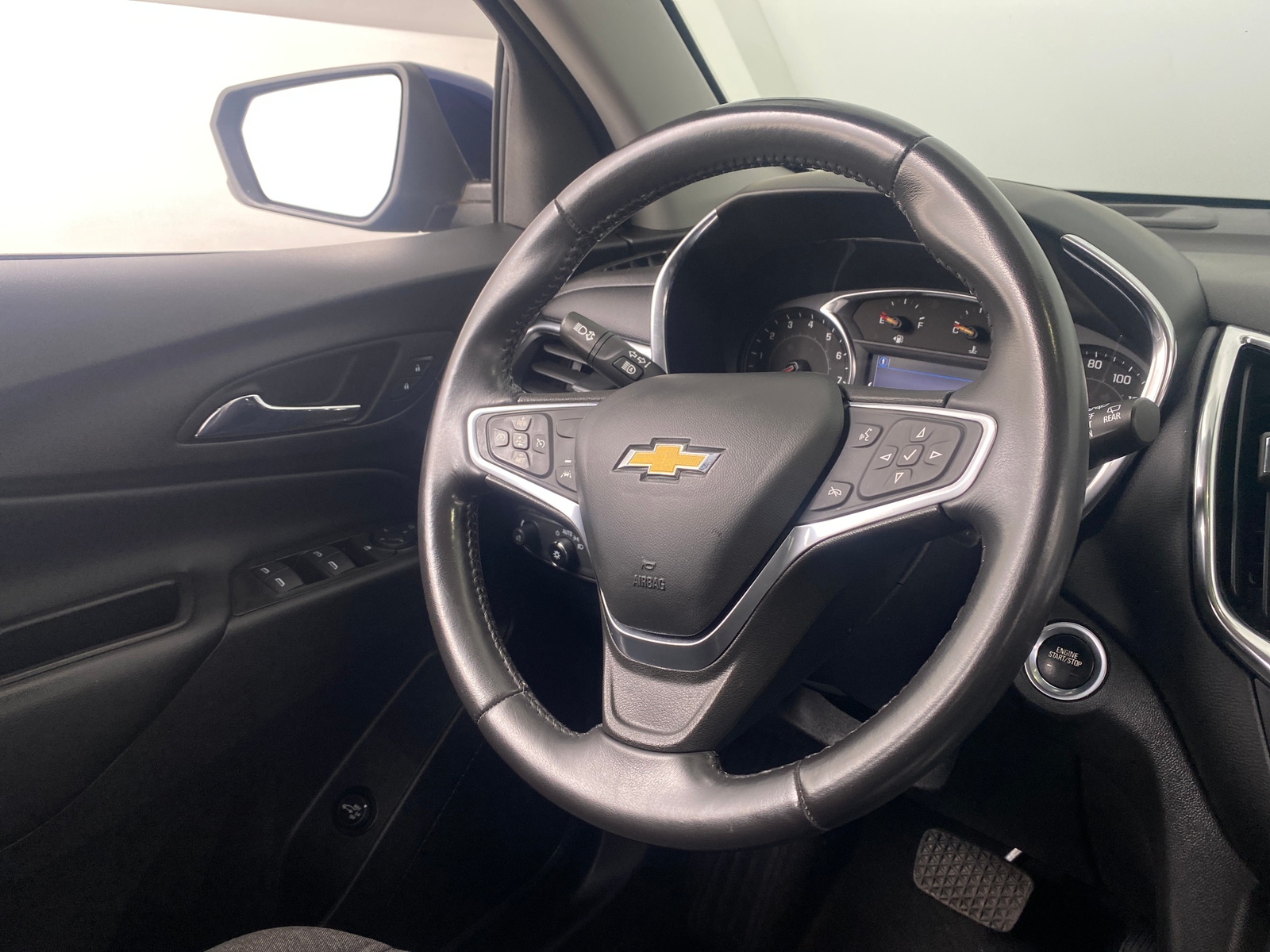 Thumbnail: 2022 Chevrolet Equinox - 5
