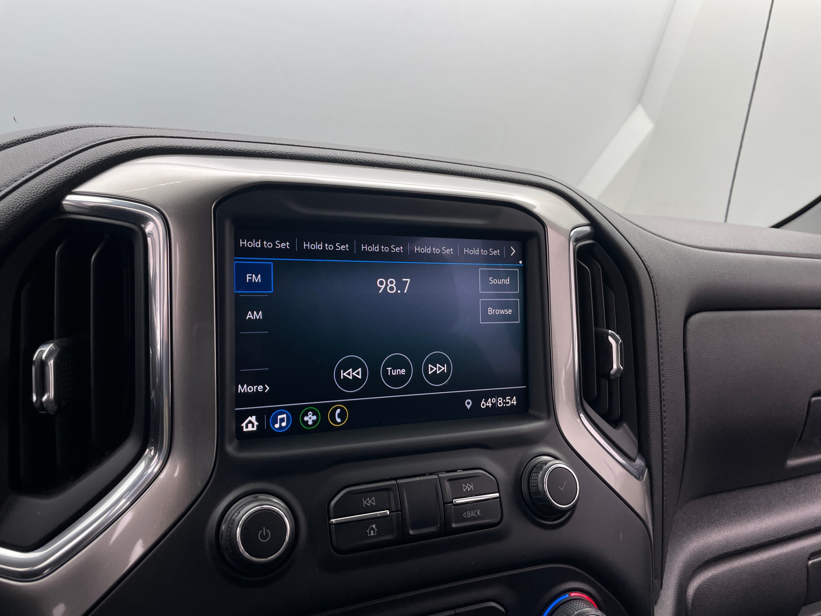 Thumbnail: 2019 Chevrolet Silverado 1500 - 4