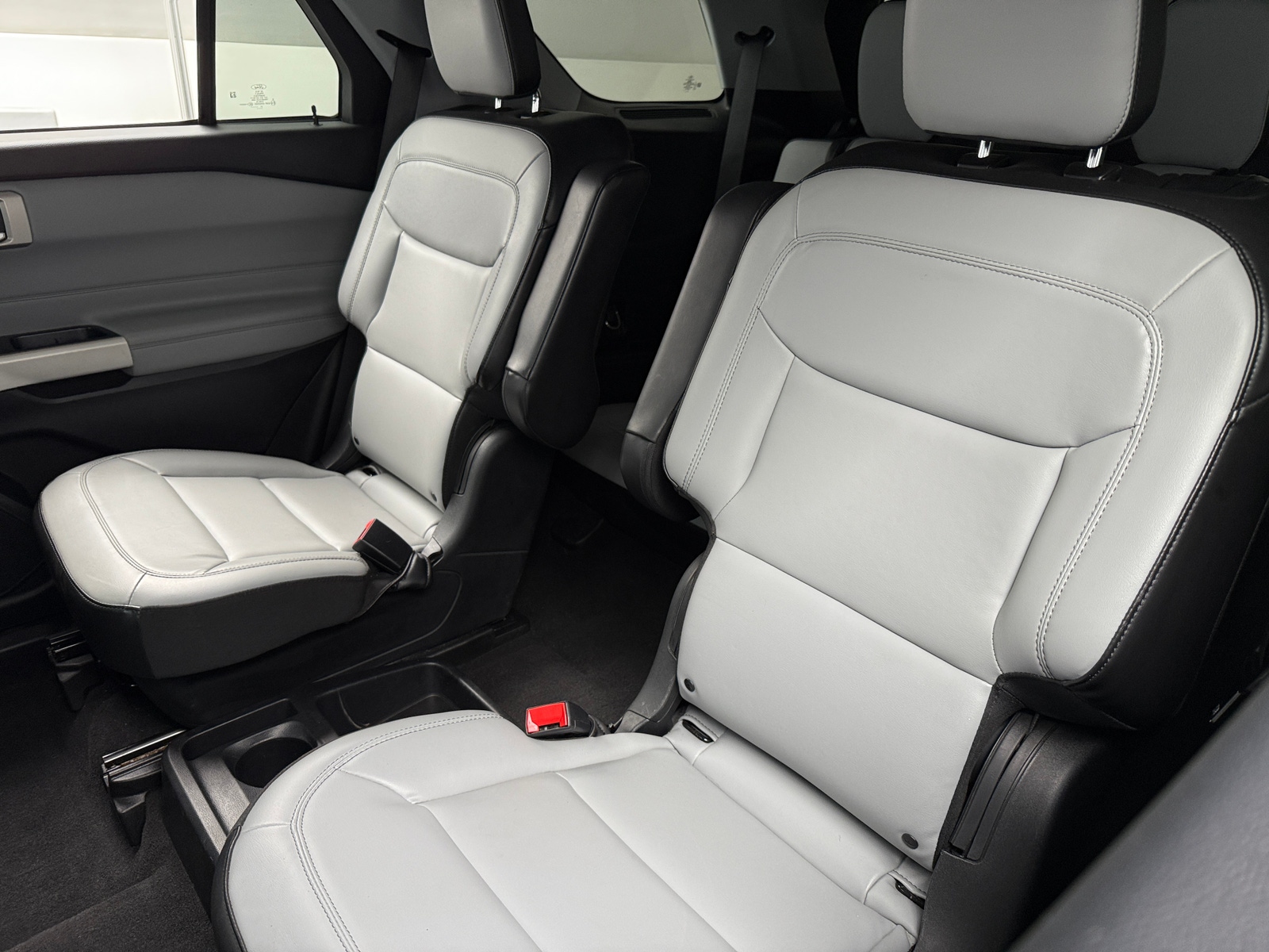 Thumbnail: 2021 Ford Explorer - 6
