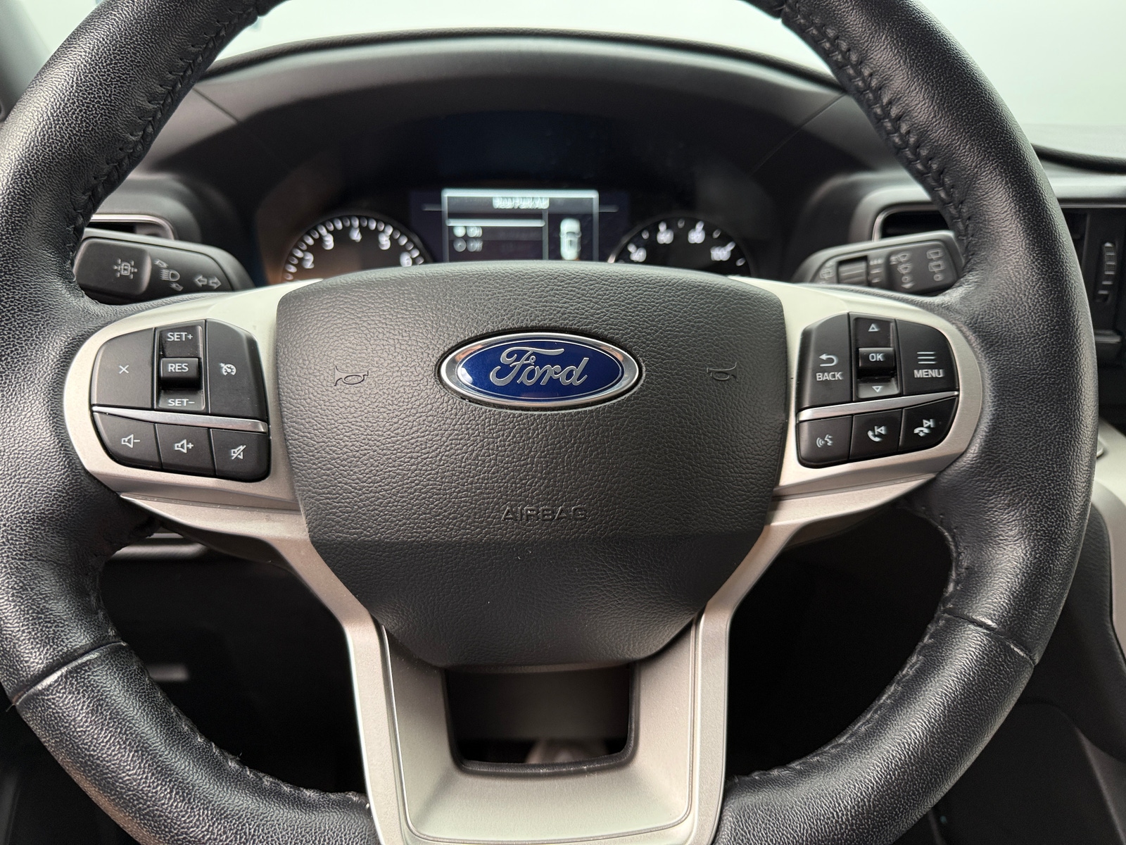 Thumbnail: 2021 Ford Explorer - 5