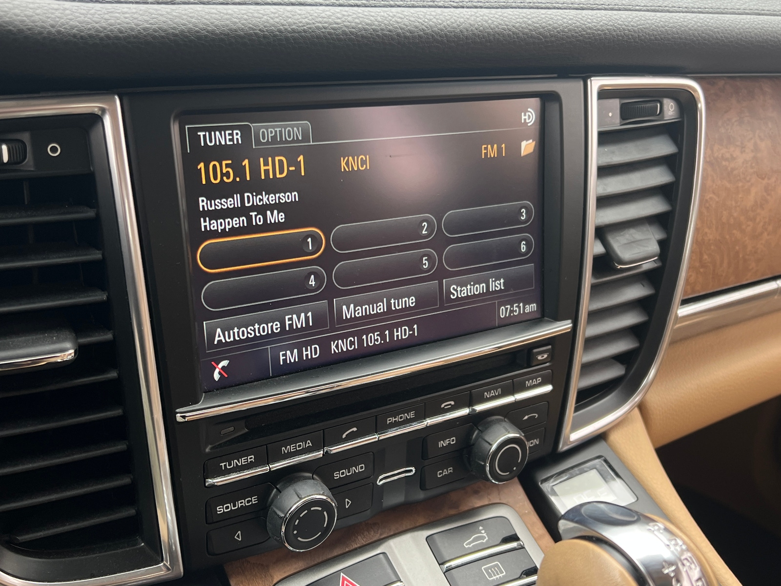 Thumbnail: 2016 Porsche Panamera - 3