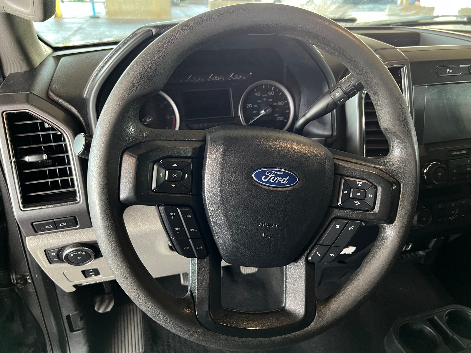 Thumbnail: 2019 Ford Econoline - 5