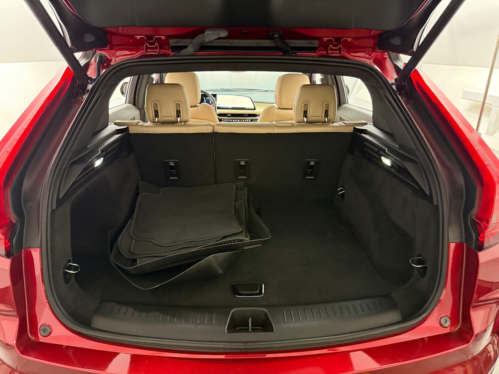 Thumbnail: 2024 Cadillac XT4 - 6