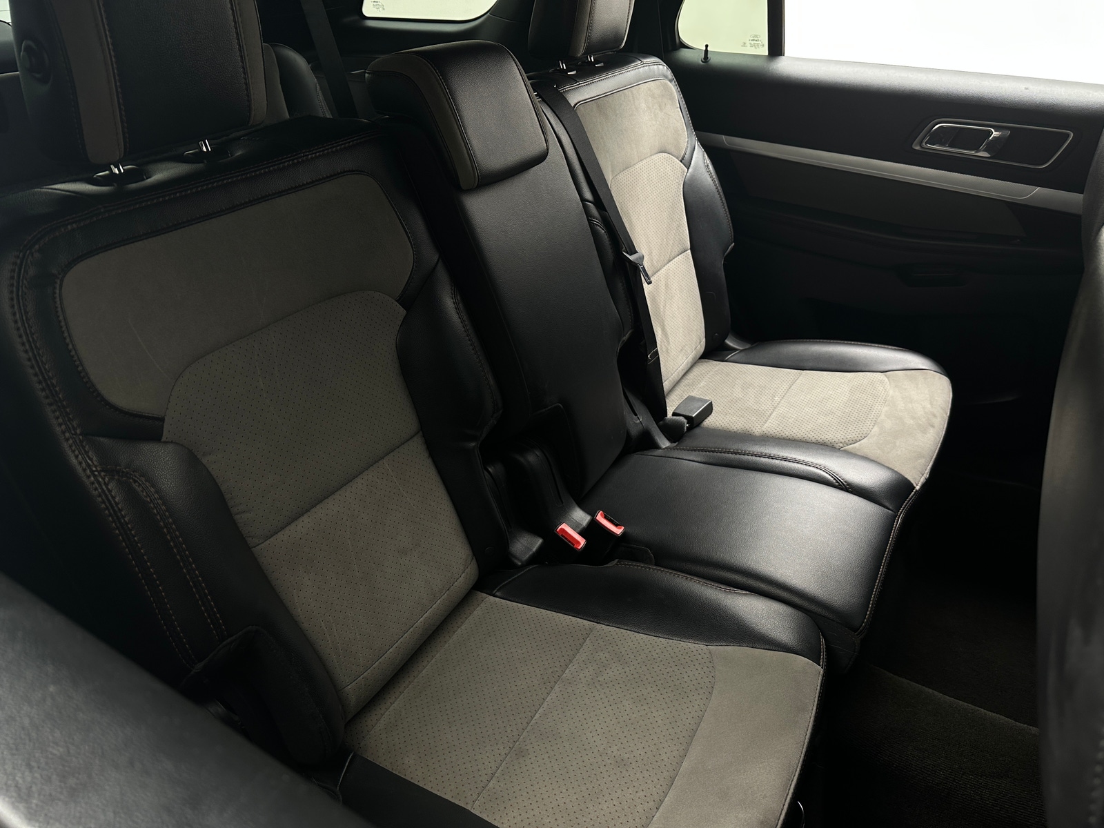Thumbnail: 2017 Ford Explorer - 6