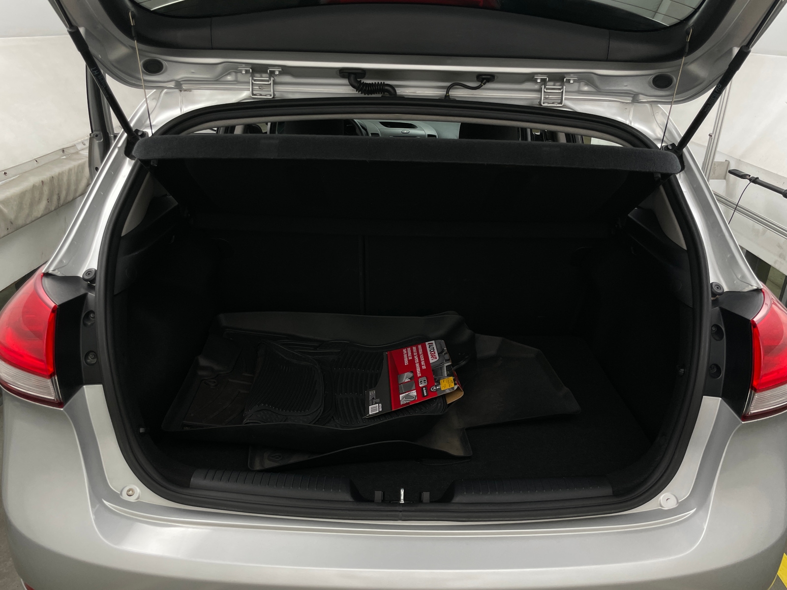 Thumbnail: 2018 Kia Forte - 7
