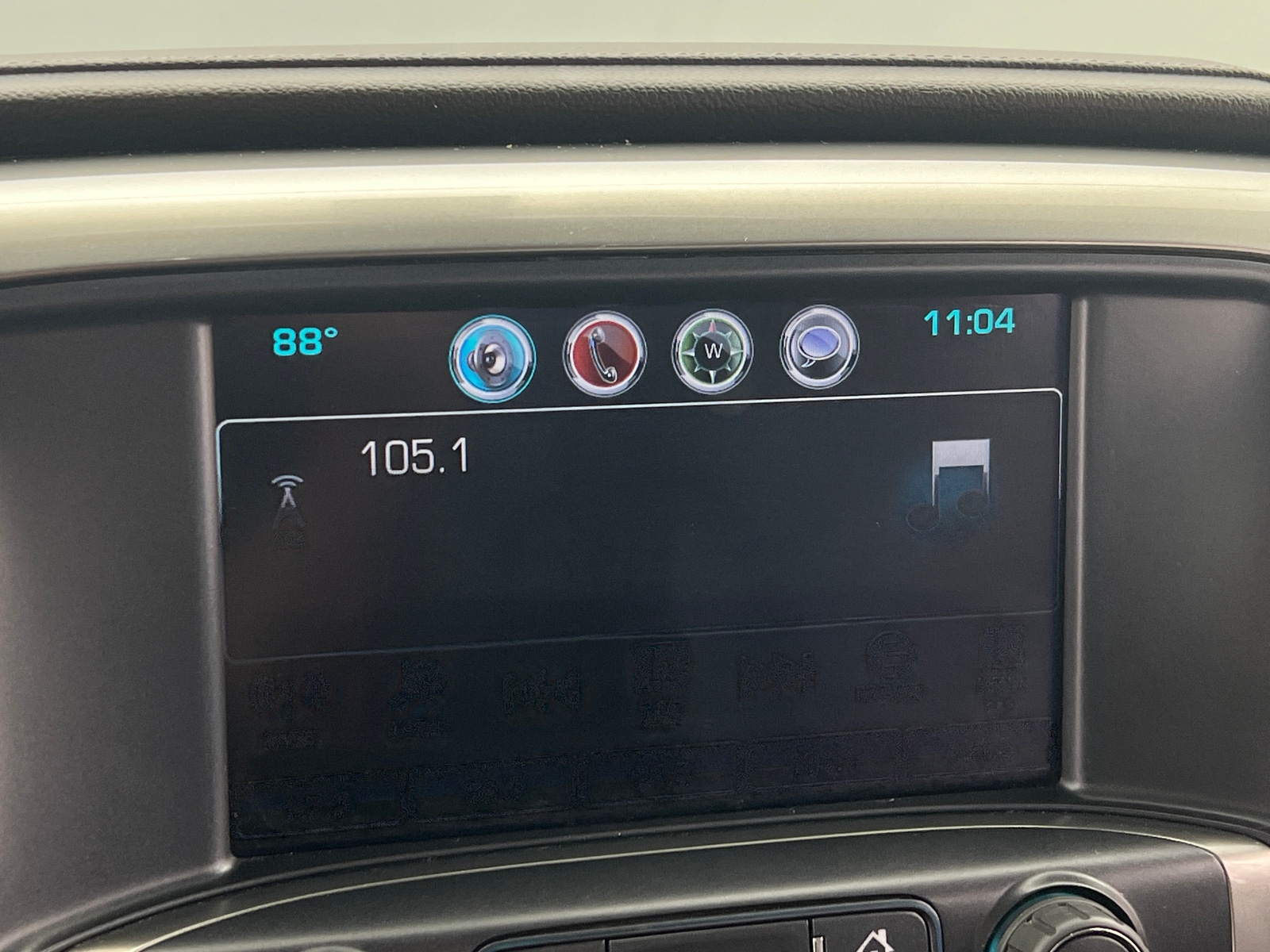 Thumbnail: 2018 Chevrolet Silverado 1500 - 3