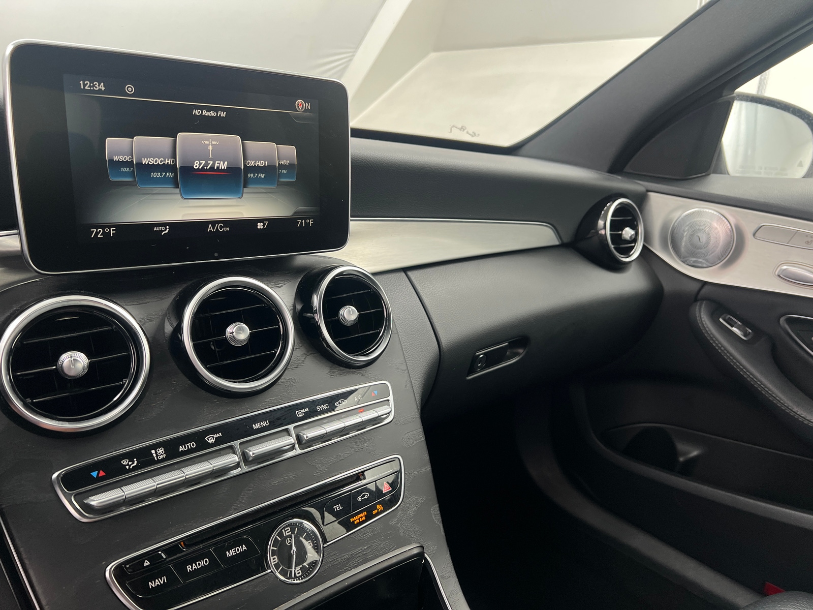 Thumbnail: 2018 Mercedes-Benz C-Class - 3