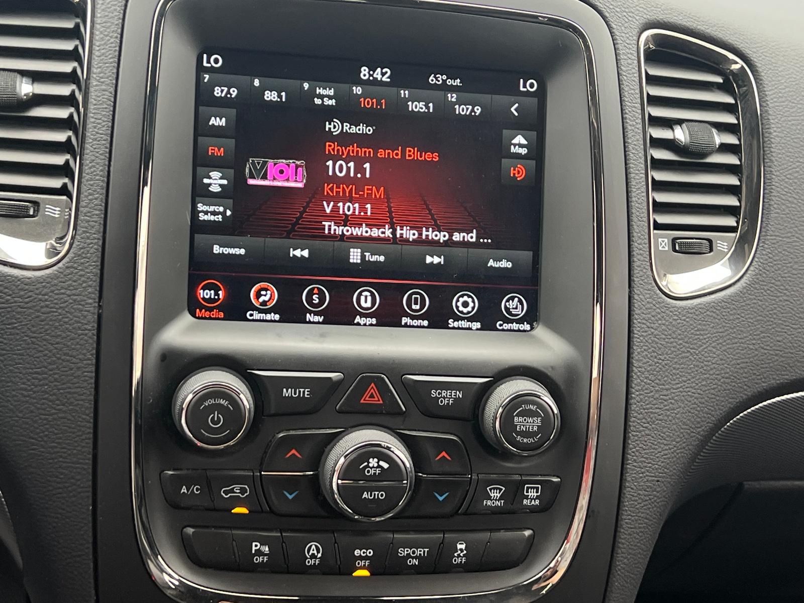 Thumbnail: 2018 Dodge Durango - 3