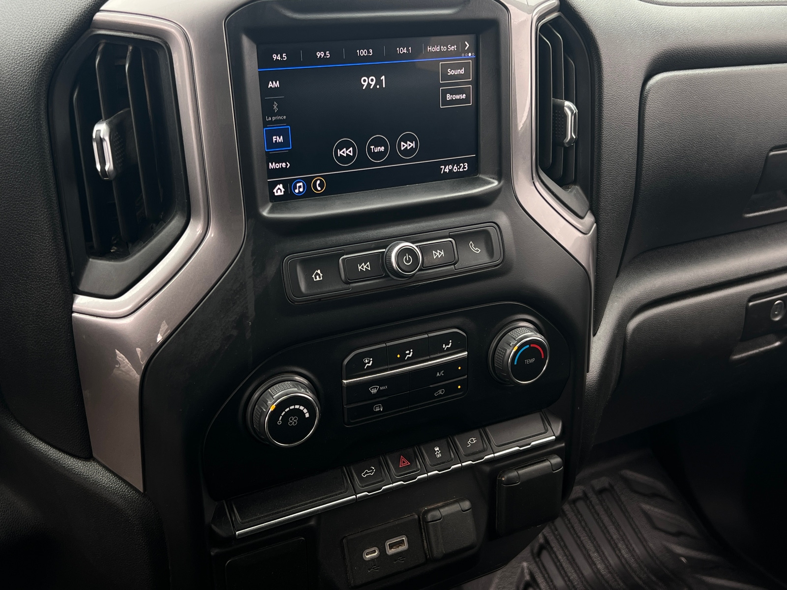 Thumbnail: 2021 Chevrolet Silverado 1500 - 4