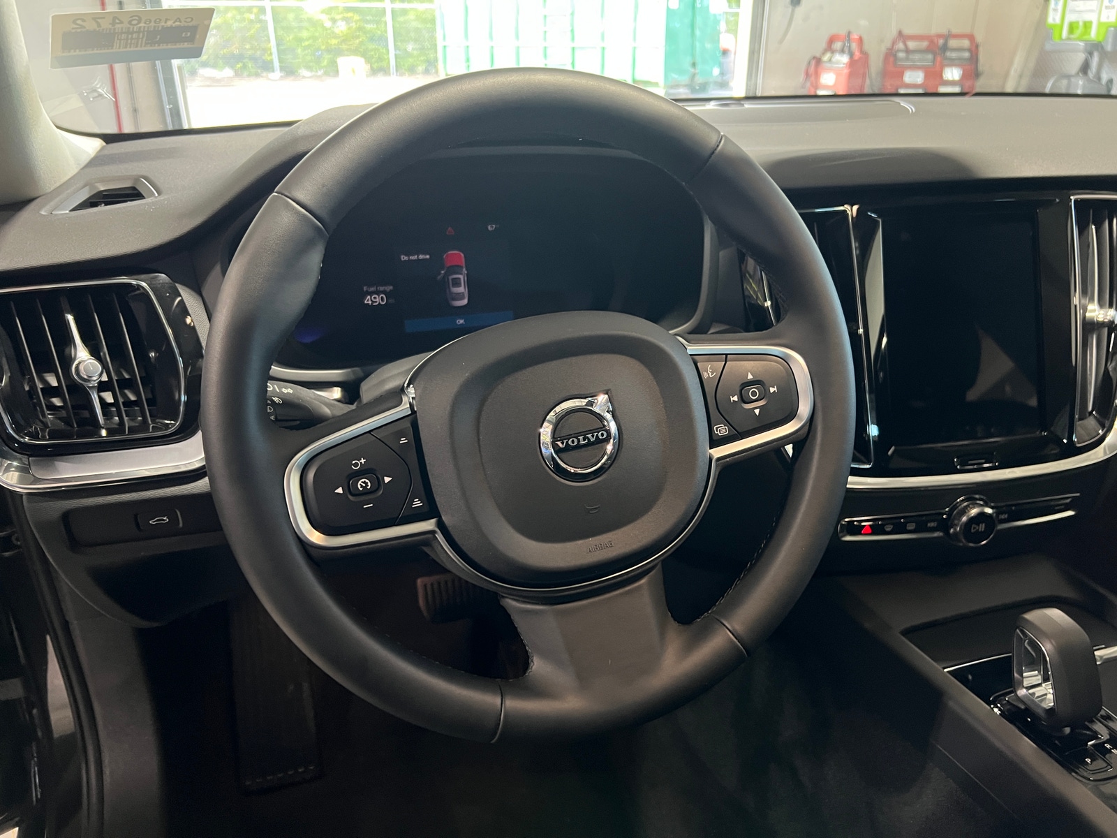 Thumbnail: 2025 Volvo S60 - 4