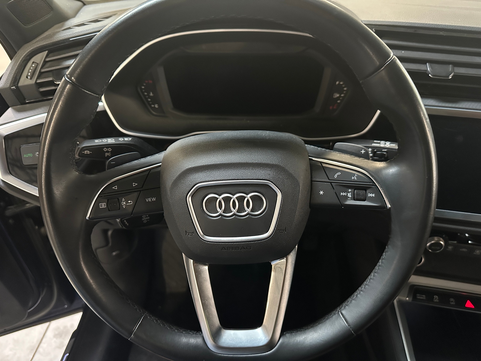 Thumbnail: 2022 Audi Q3 - 4