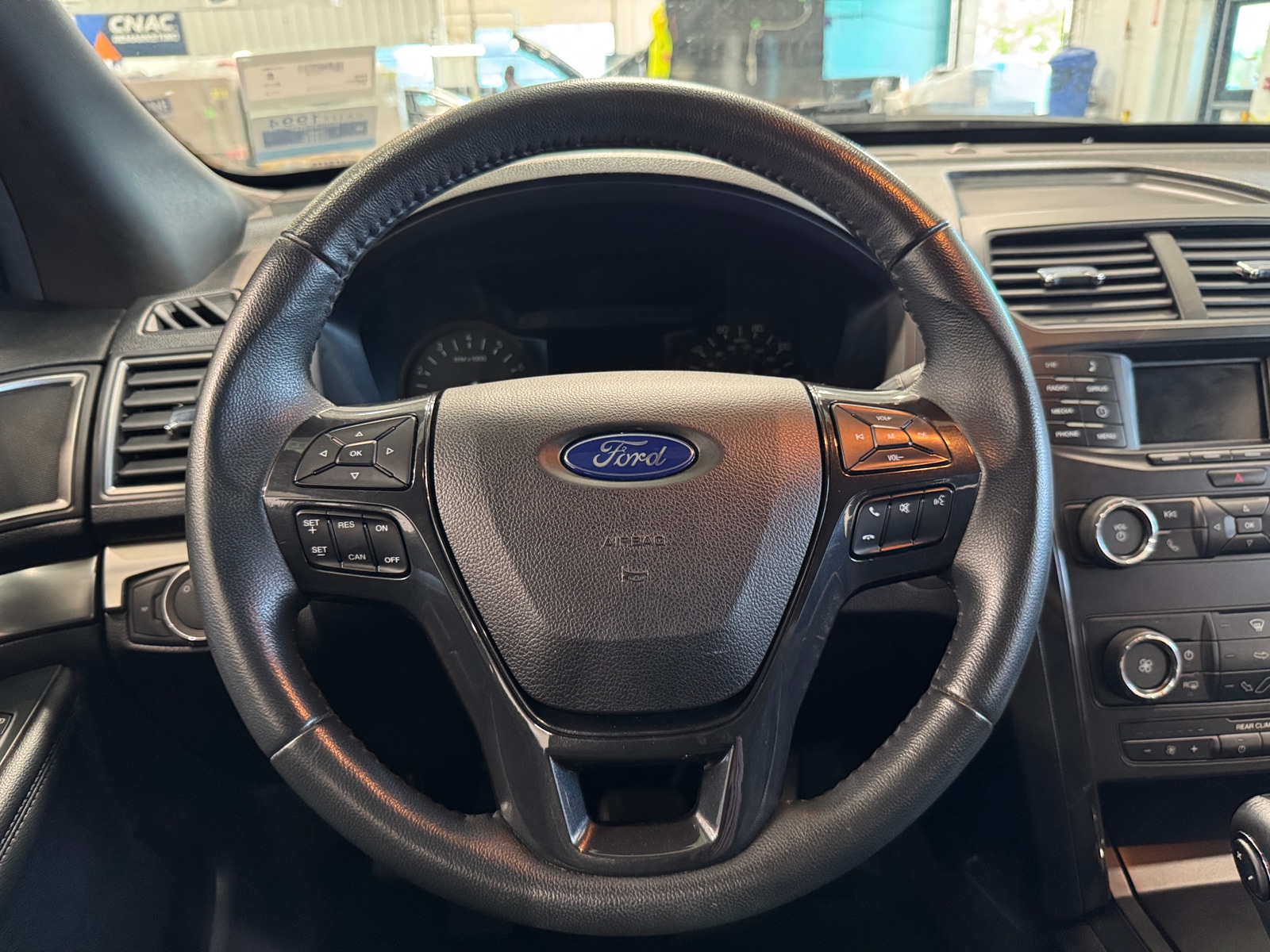Thumbnail: 2019 Ford Explorer - 5
