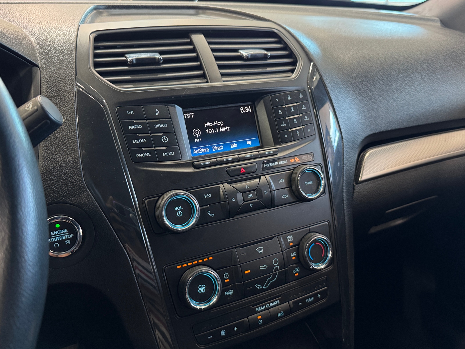 Thumbnail: 2019 Ford Explorer - 4