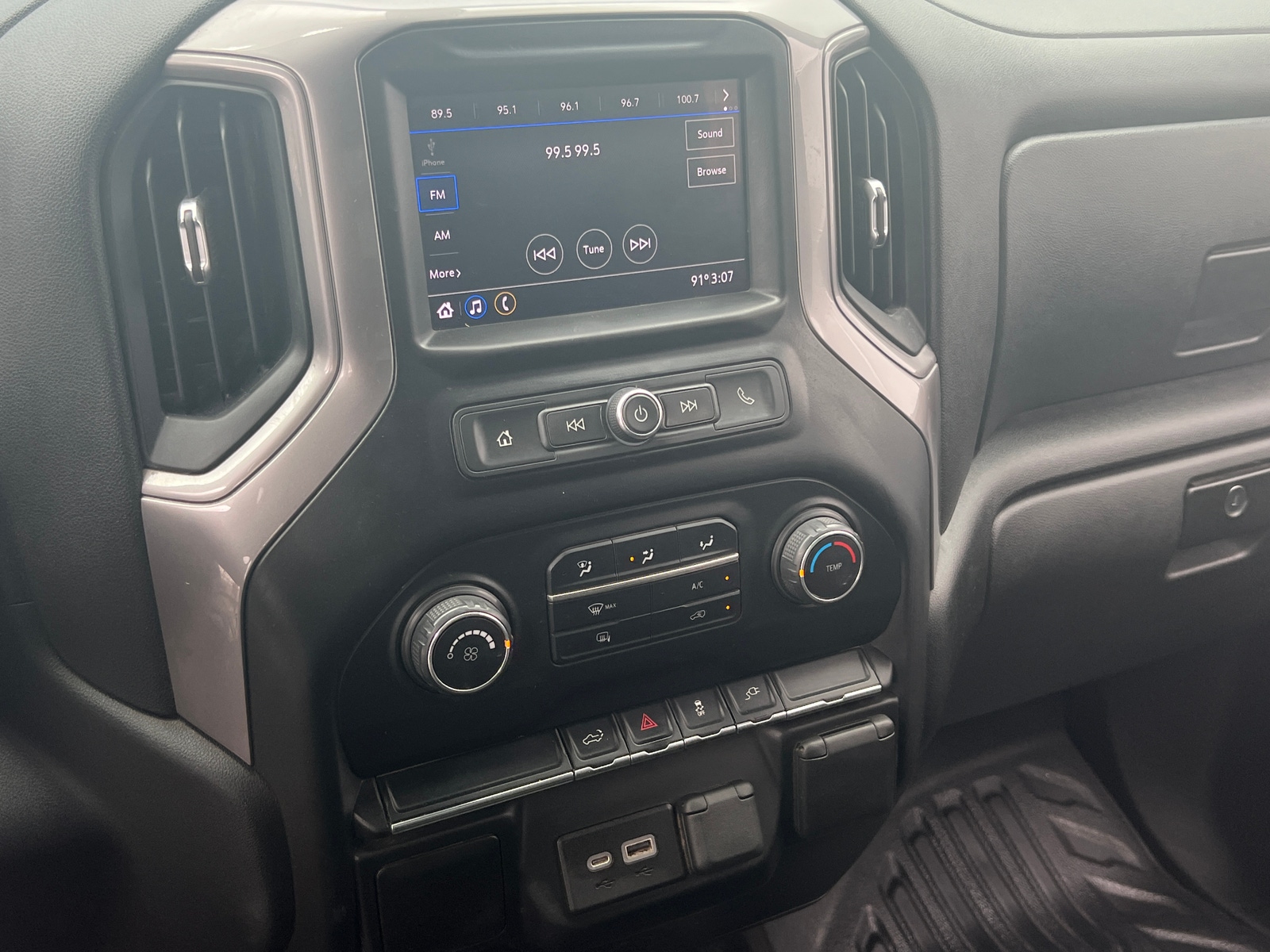 Thumbnail: 2021 Chevrolet Silverado 1500 - 4