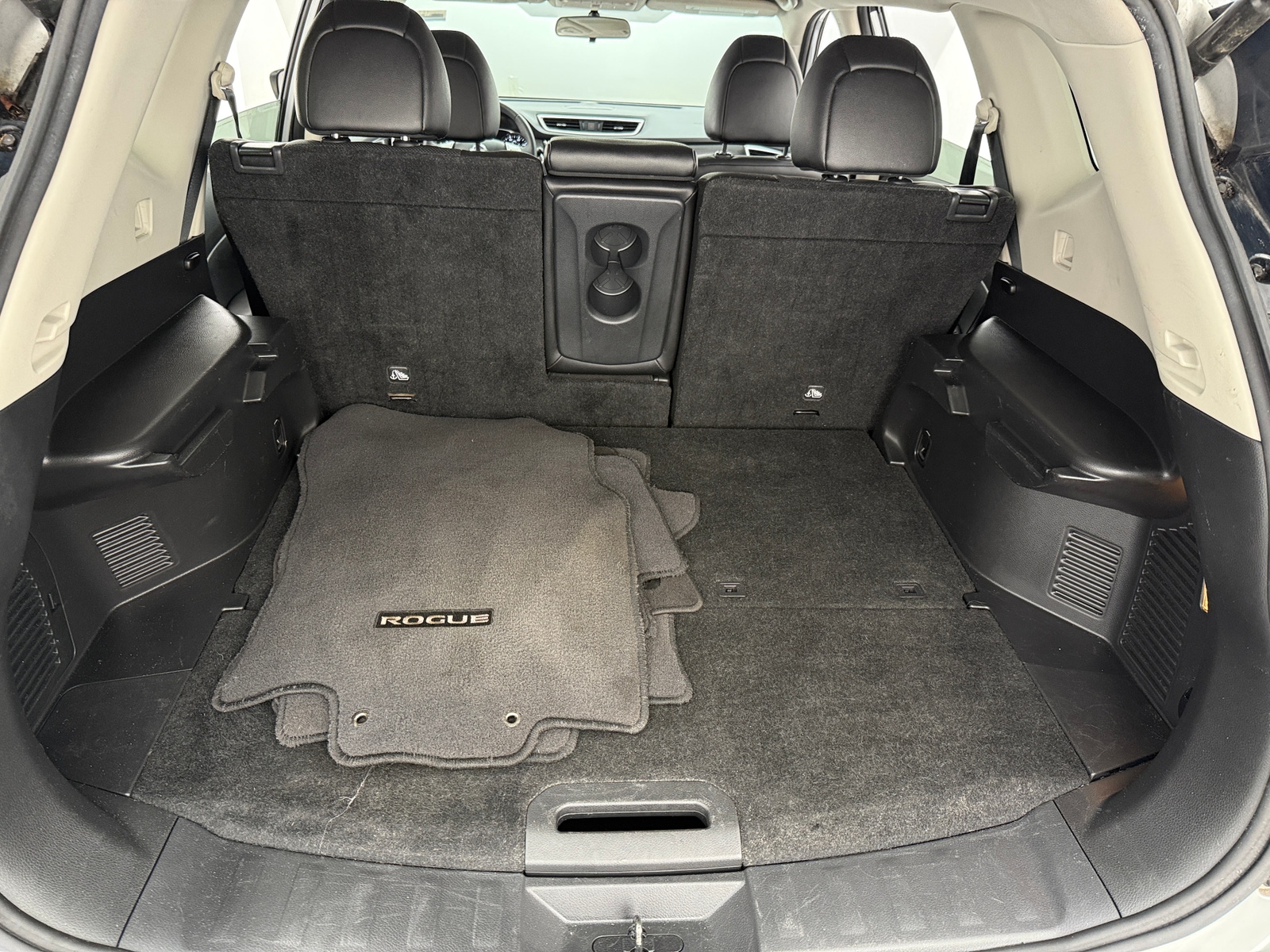 Thumbnail: 2016 Nissan Rogue - 6