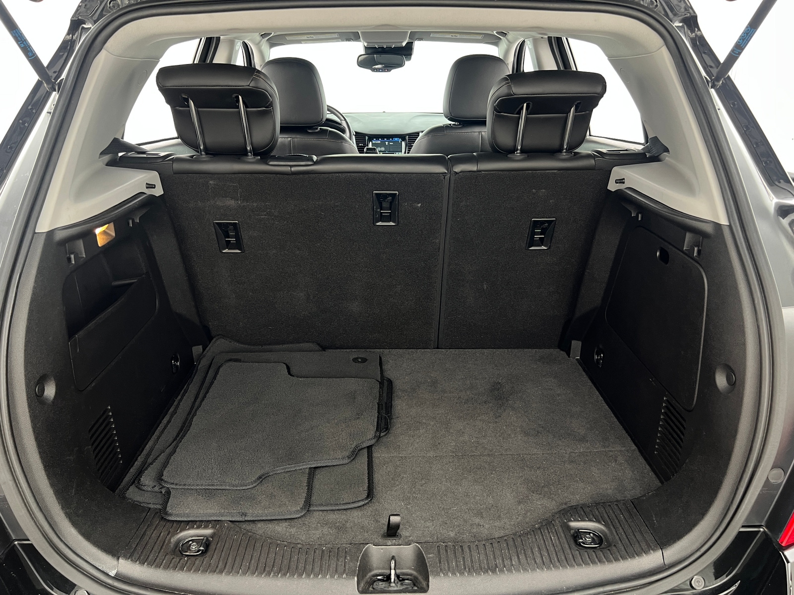 Thumbnail: 2018 Chevrolet Trax - 6