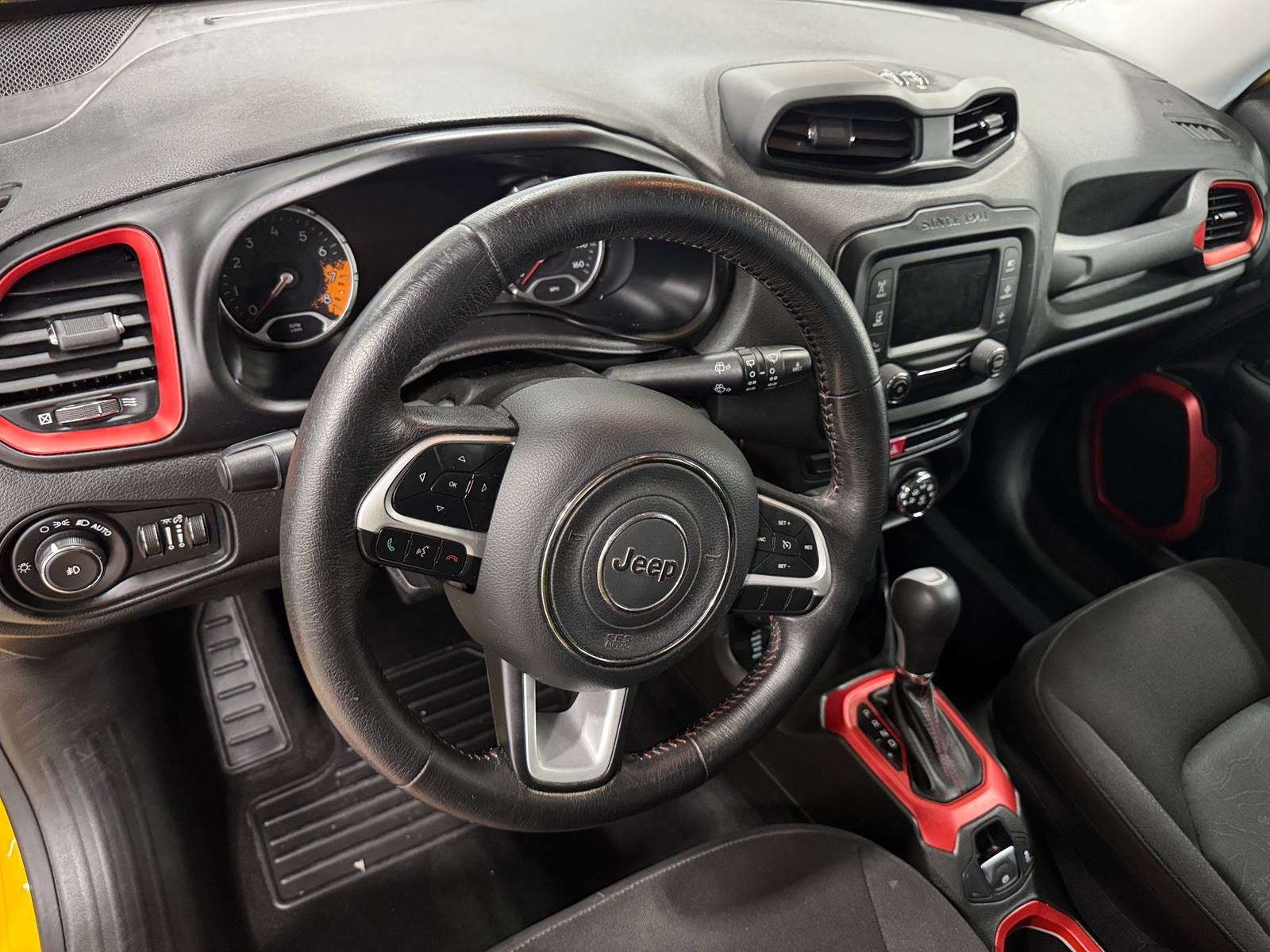 Thumbnail: 2015 Jeep Renegade - 3