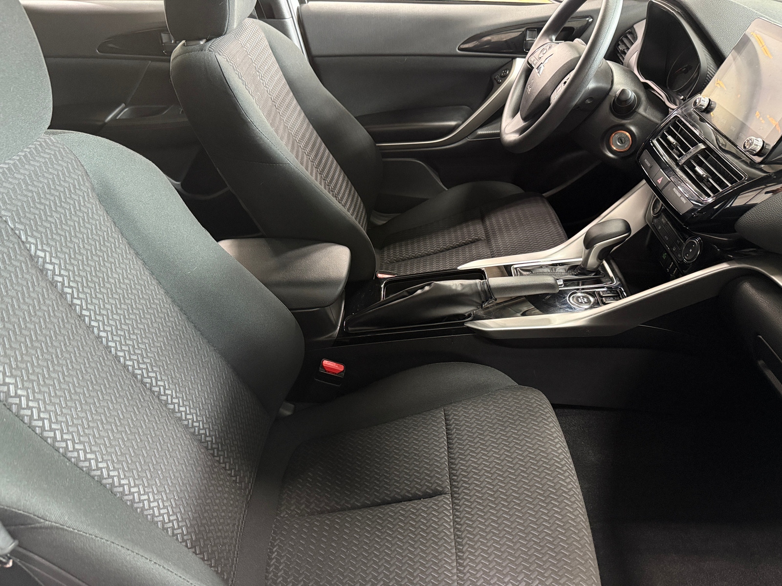 Thumbnail: 2023 Mitsubishi Eclipse Cross - 2