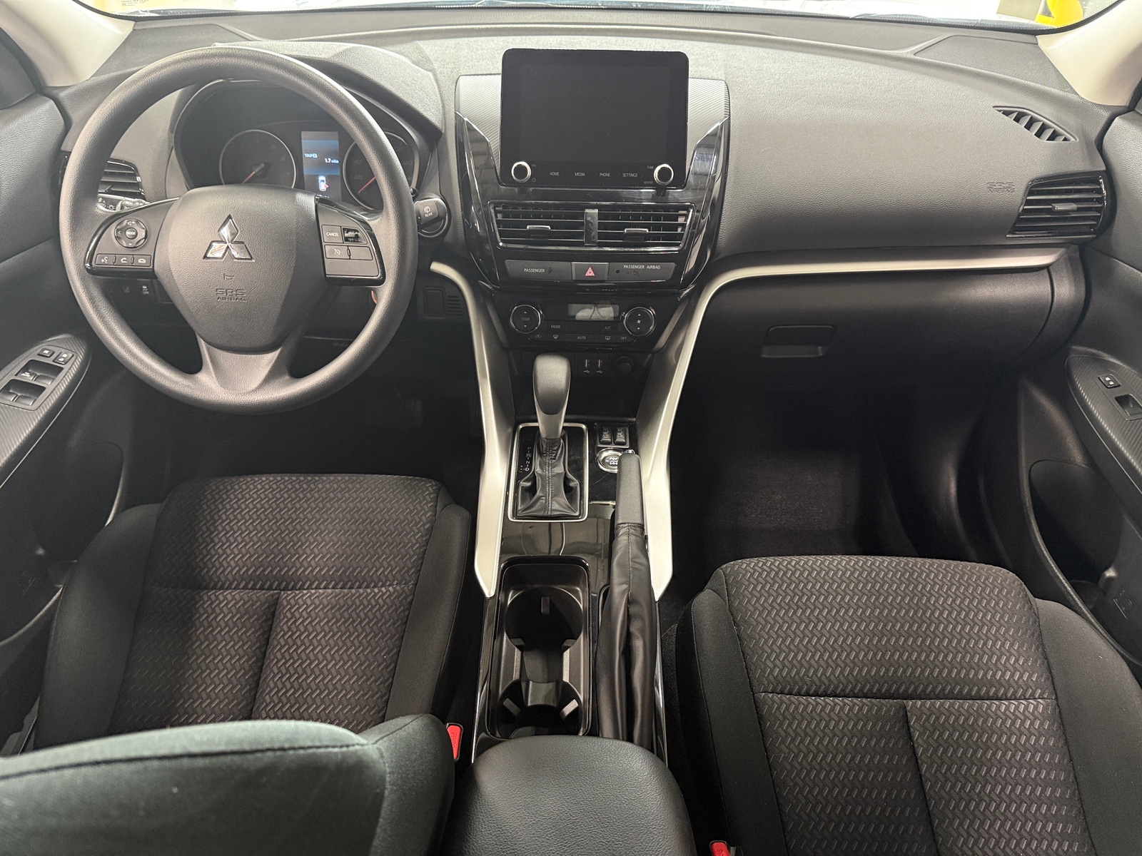 Thumbnail: 2023 Mitsubishi Eclipse Cross - 3