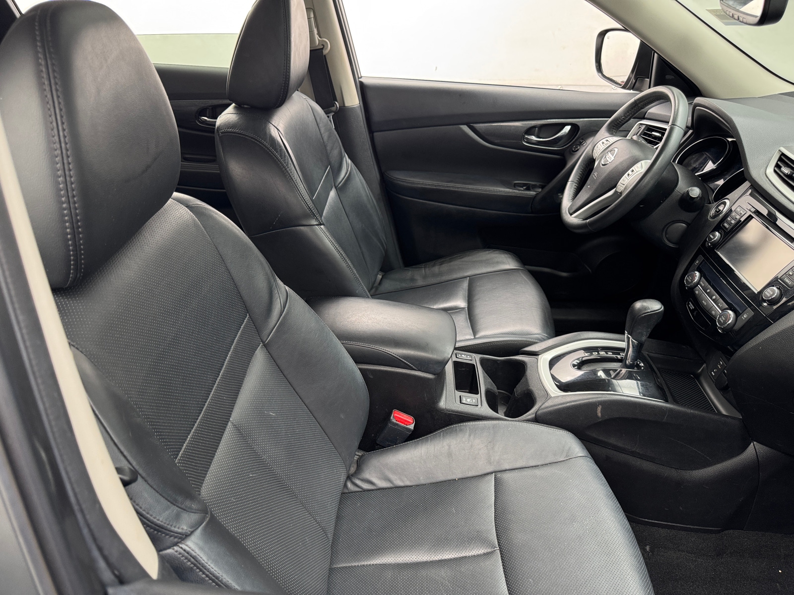 Thumbnail: 2015 Nissan Rogue - 2