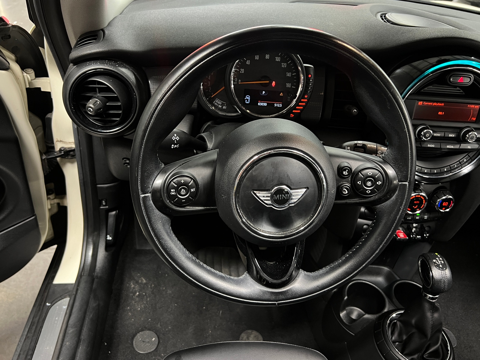 Thumbnail: 2016 MINI Cooper Hardtop - 4