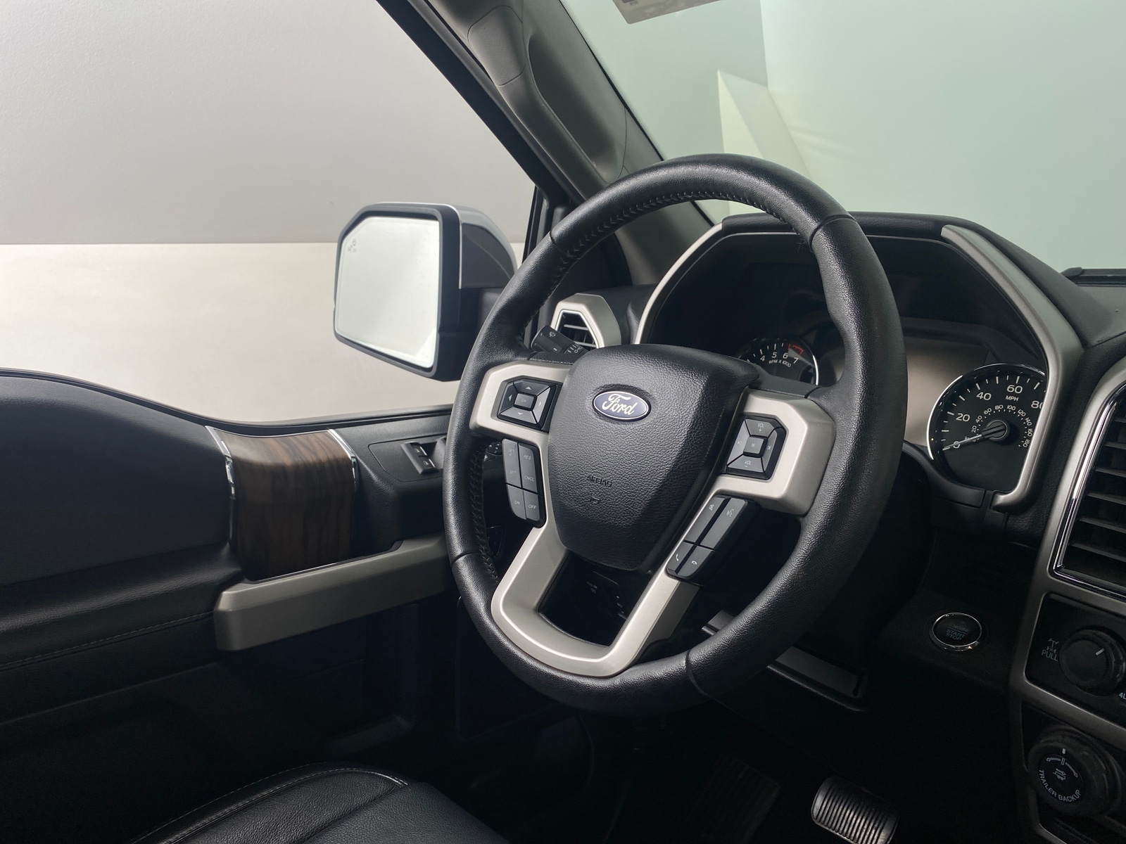 Thumbnail: 2019 Ford Econoline - 4
