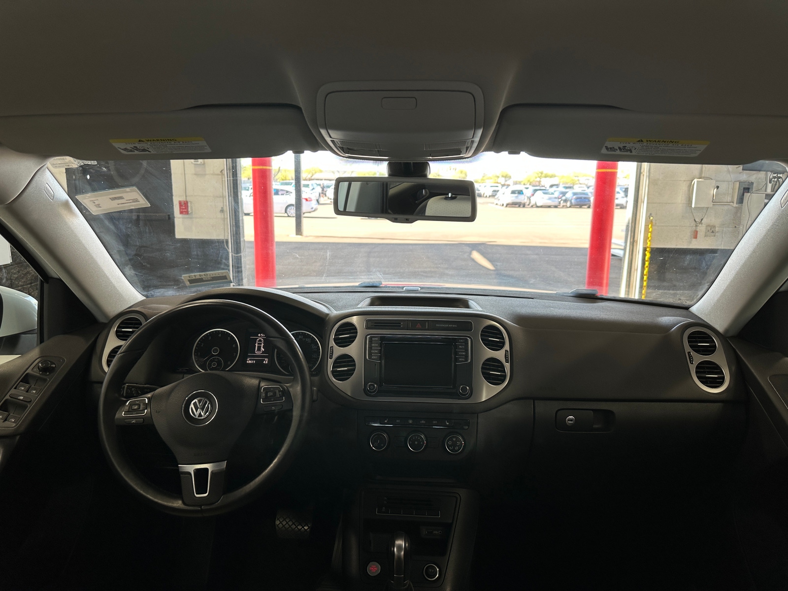 Thumbnail: 2017 Volkswagen Tiguan - 3