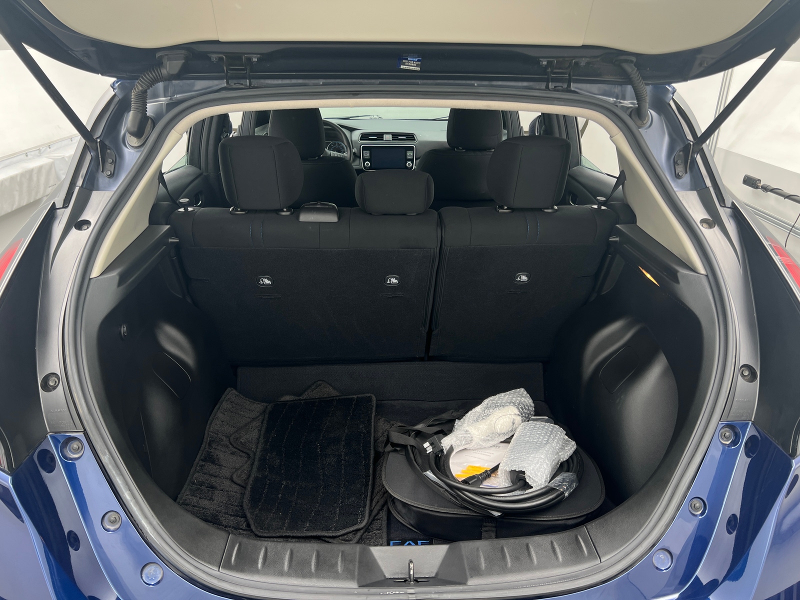 Thumbnail: 2022 Nissan Leaf - 7