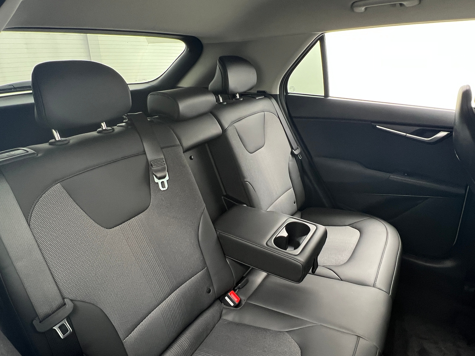 Thumbnail: 2023 Kia Niro - 5