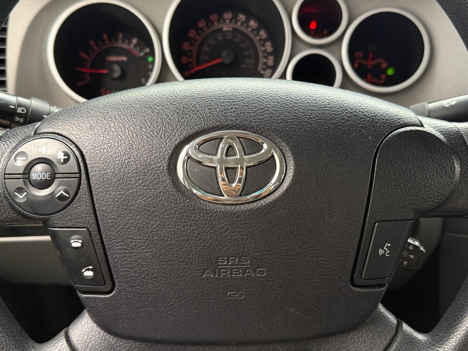 Thumbnail: 2010 Toyota Tundra - 5
