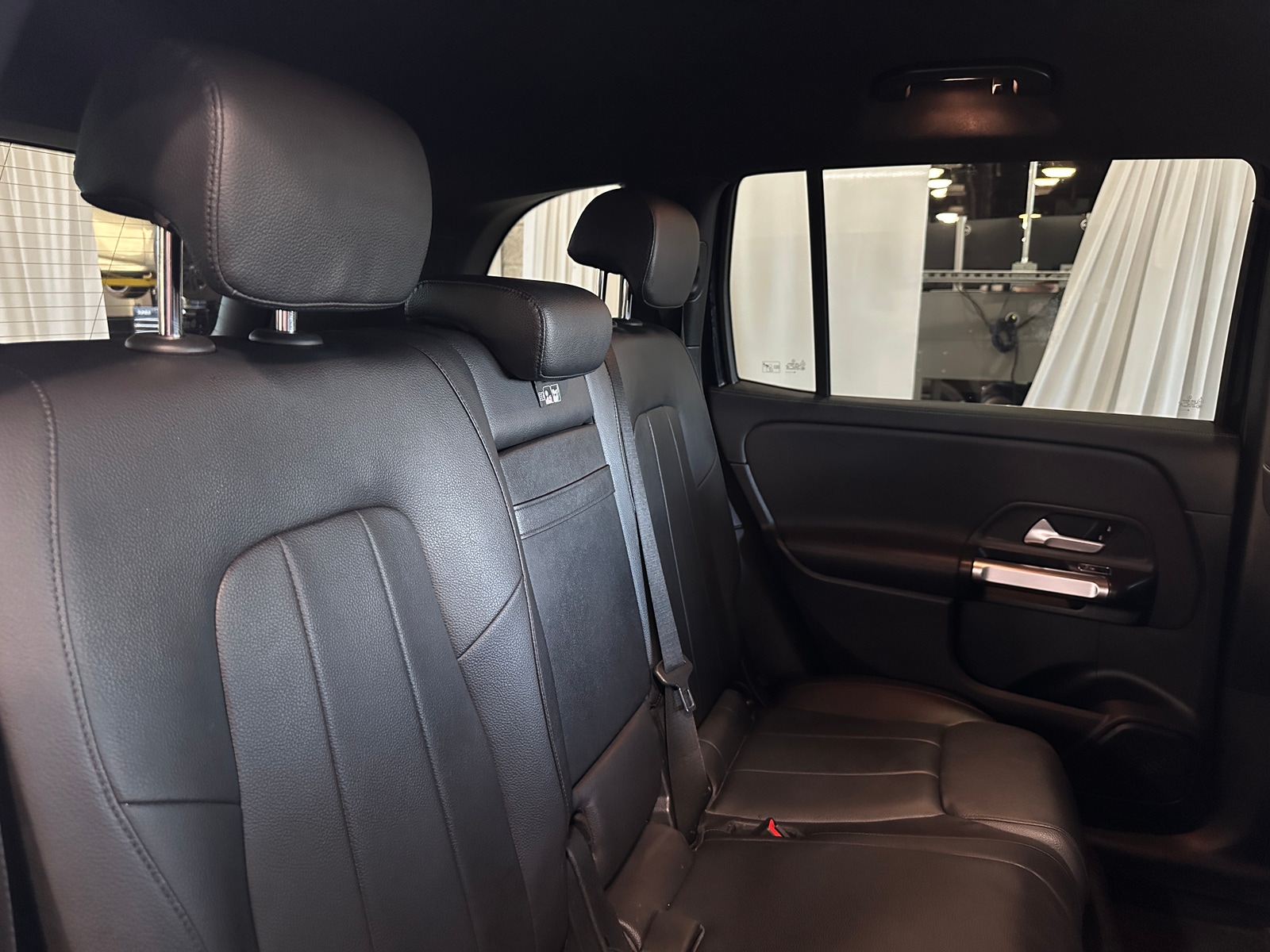 Thumbnail: 2021 Mercedes-Benz GLB - 5