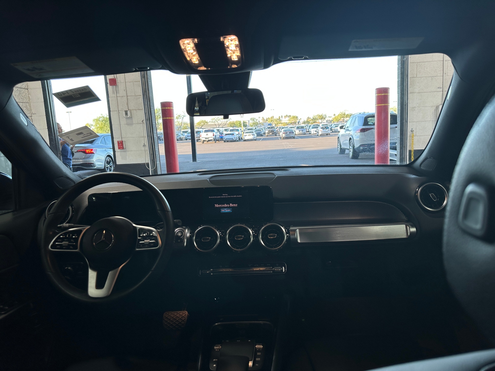 Thumbnail: 2021 Mercedes-Benz GLB - 2