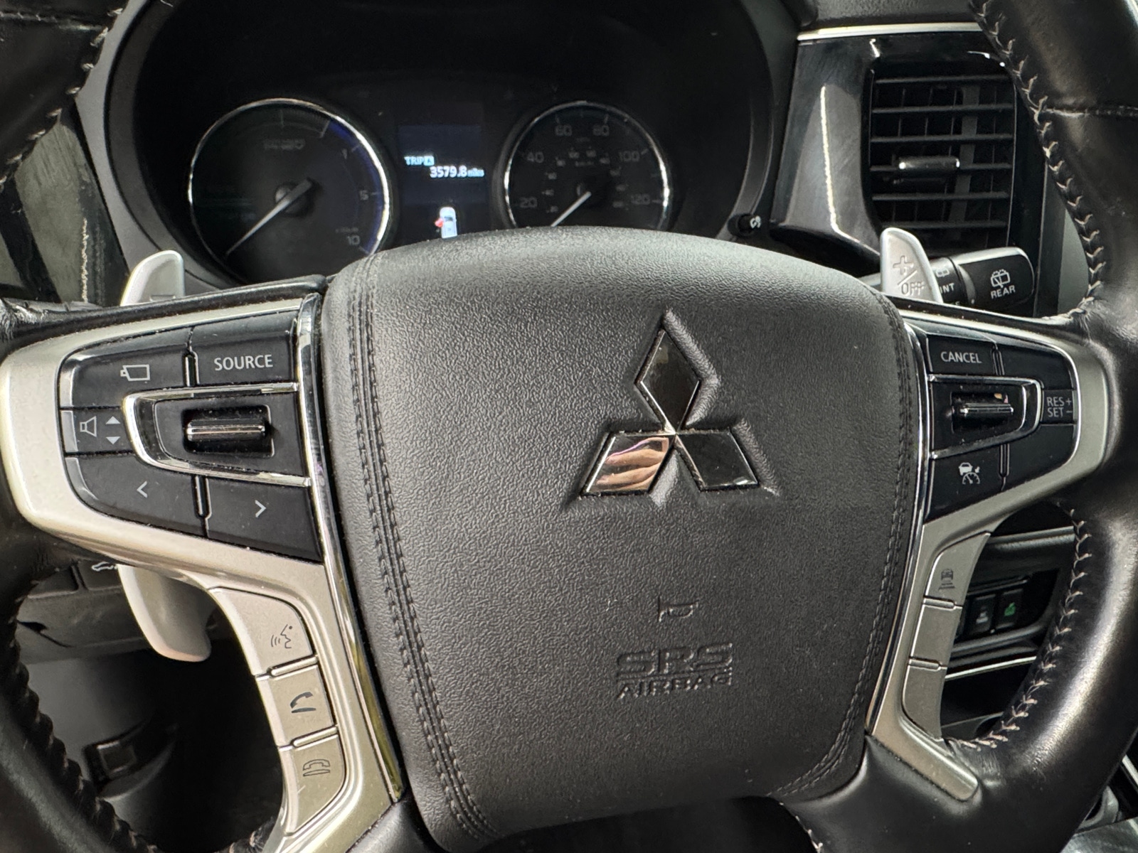 Thumbnail: 2022 Mitsubishi Outlander - 4
