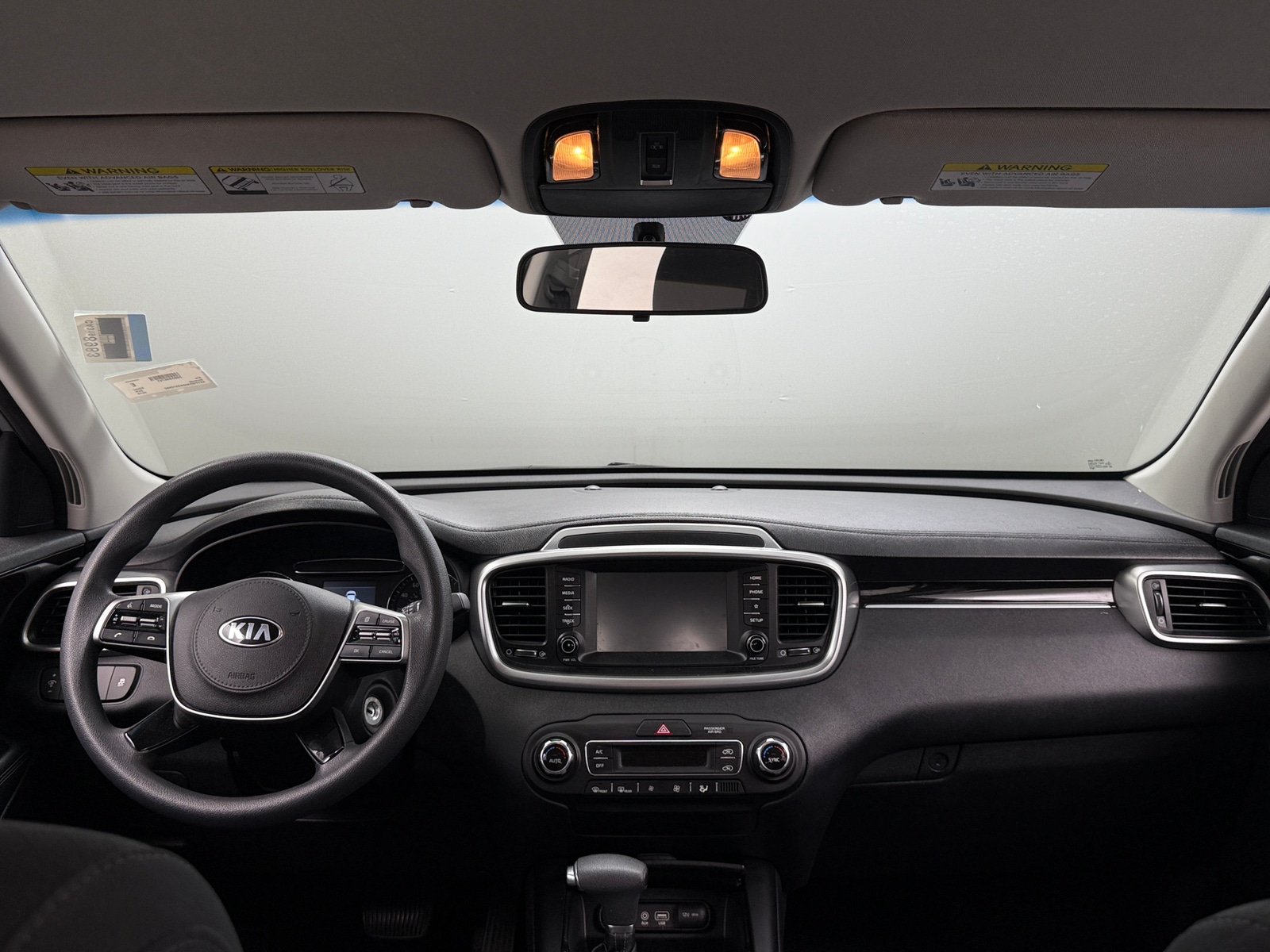 Thumbnail: 2019 Kia Sorento - 3