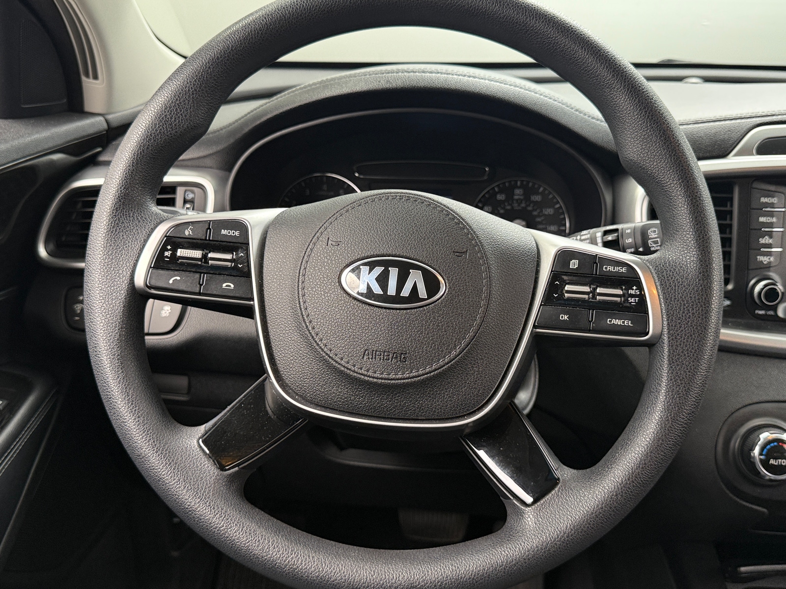 Thumbnail: 2019 Kia Sorento - 5