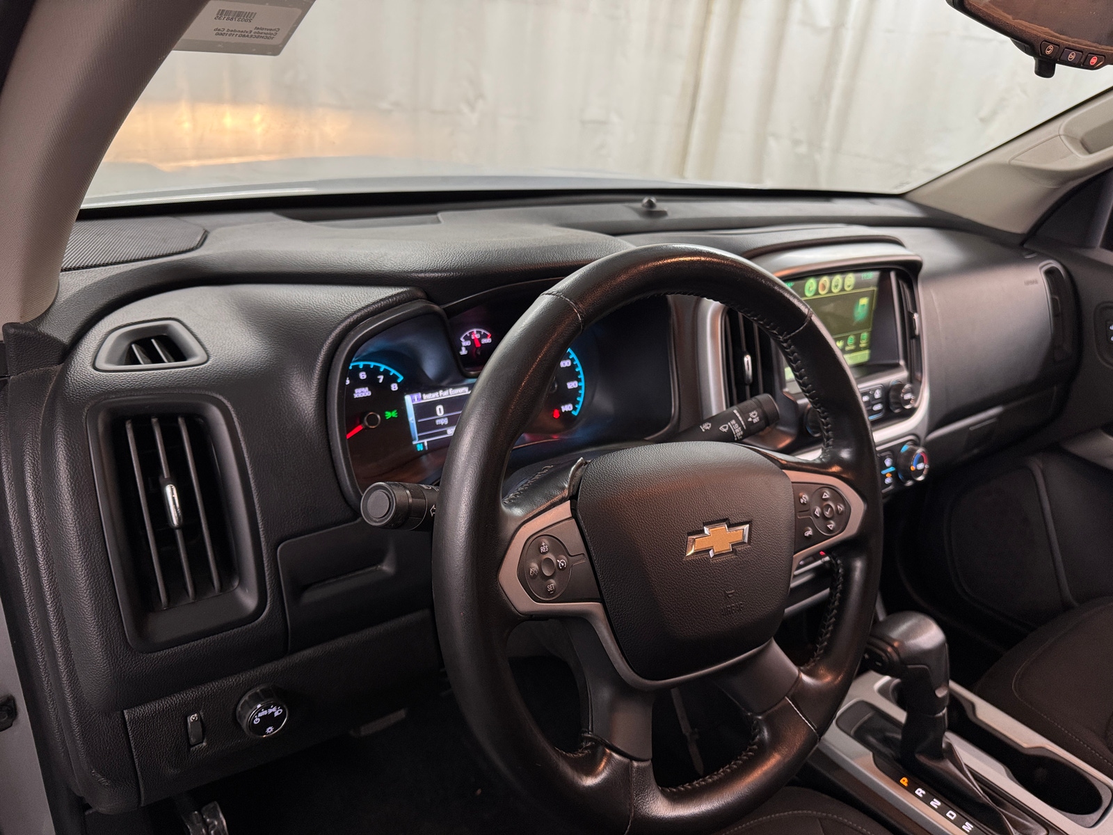 Thumbnail: 2016 Chevrolet Colorado - 3