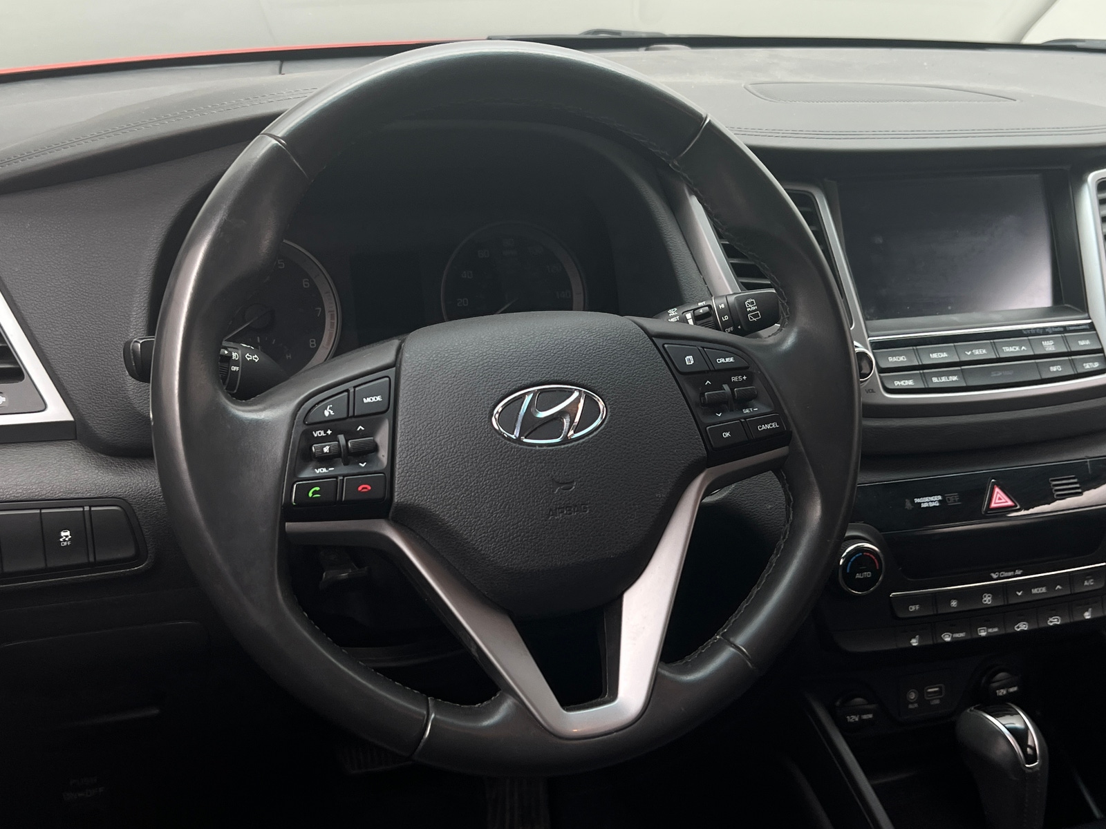 Thumbnail: 2017 Hyundai Tucson - 4