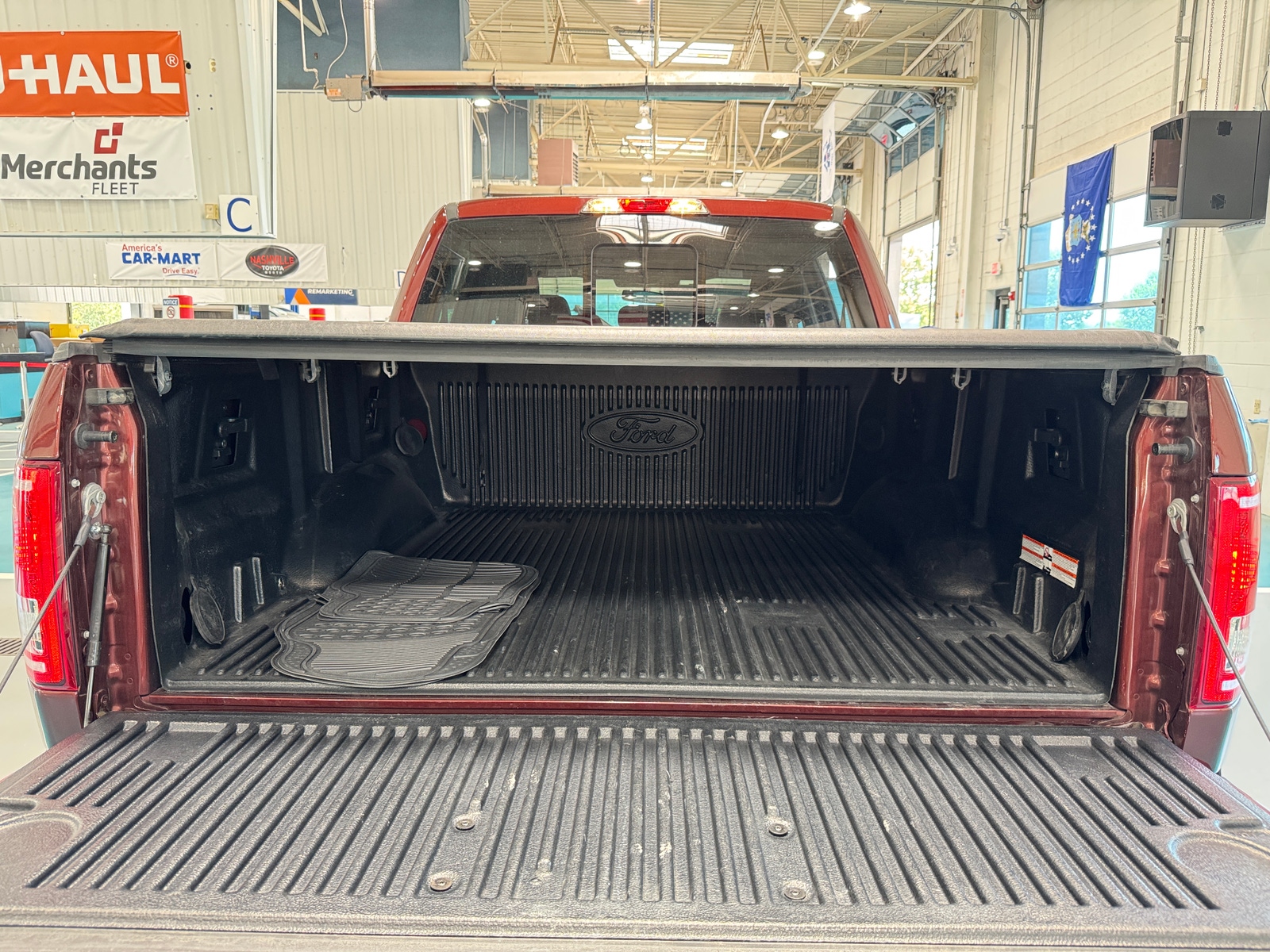 Thumbnail: 2016 Ford Econoline - 7