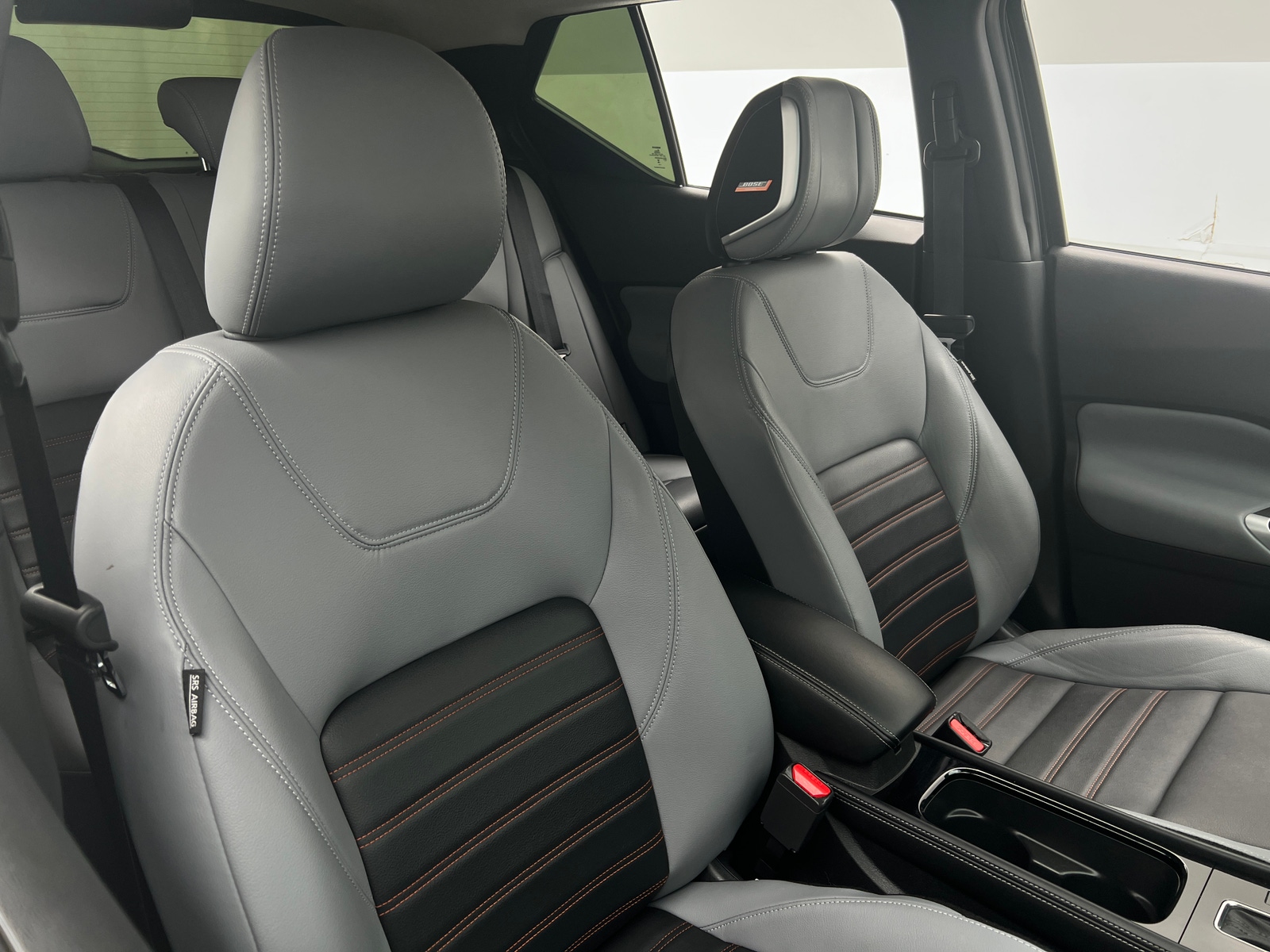 Thumbnail: 2023 Nissan Kicks - 2