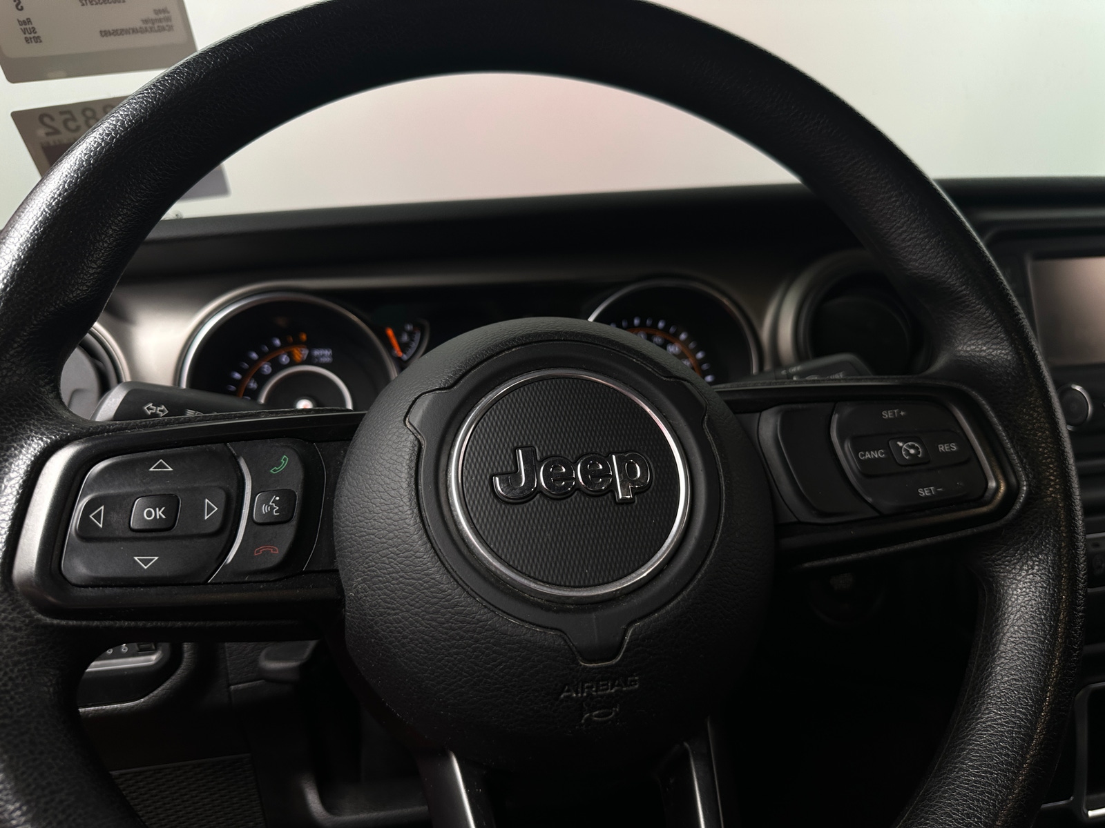 Thumbnail: 2019 Jeep Wrangler - 5