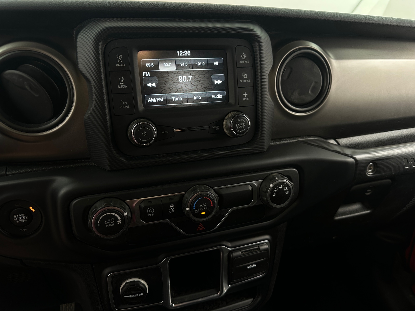 Thumbnail: 2019 Jeep Wrangler - 4