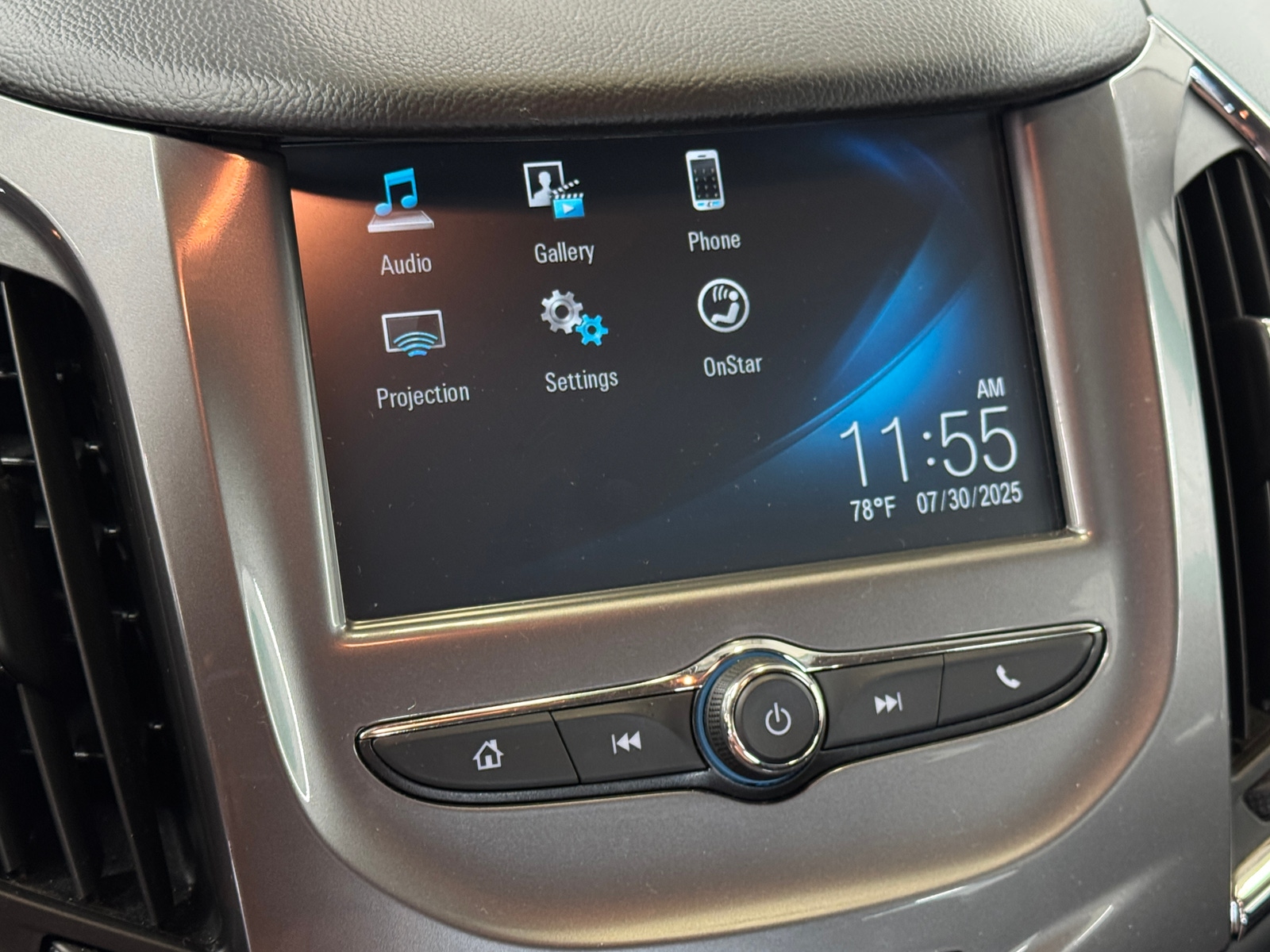 Thumbnail: 2017 Chevrolet Cruze - 4