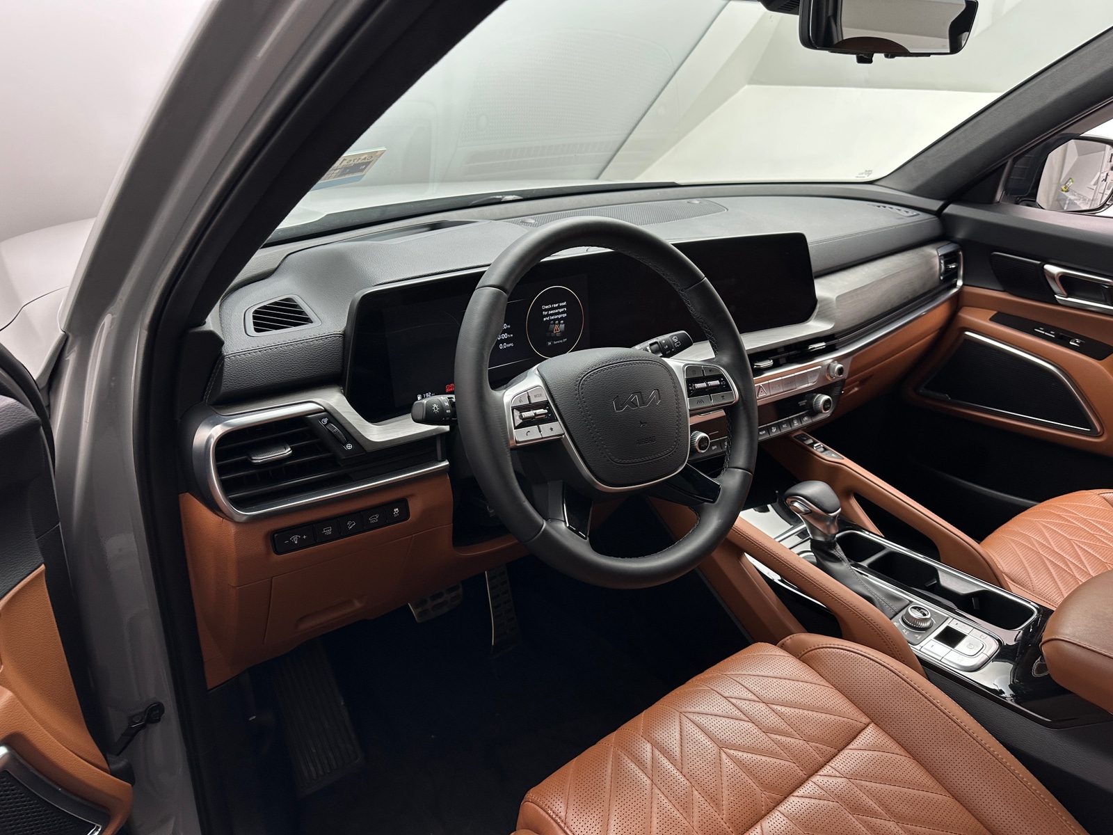 Thumbnail: 2023 Kia Telluride - 2