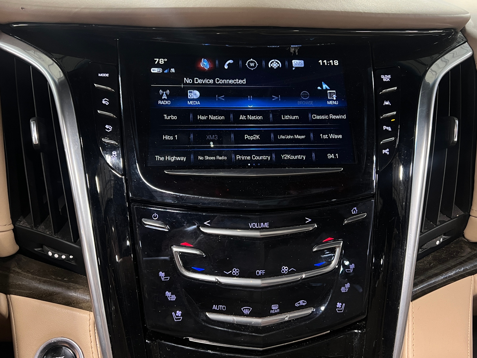Thumbnail: 2020 Cadillac Escalade - 3
