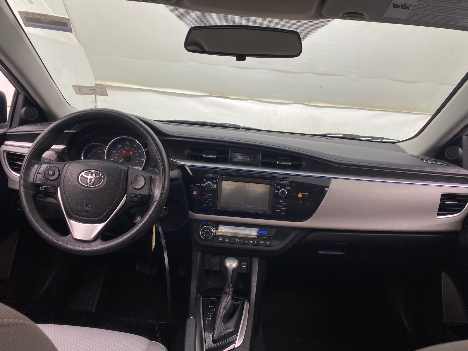 Thumbnail: 2014 Toyota Corolla - 3