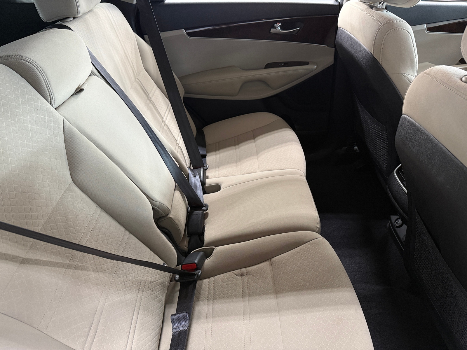 Thumbnail: 2016 Kia Sorento - 6