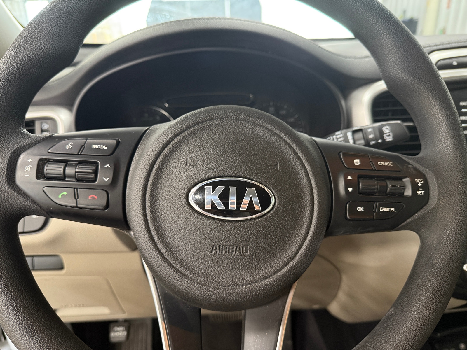 Thumbnail: 2016 Kia Sorento - 5
